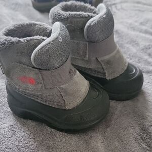 Kids Gray and Black The North Face  Winter Boots Size 5